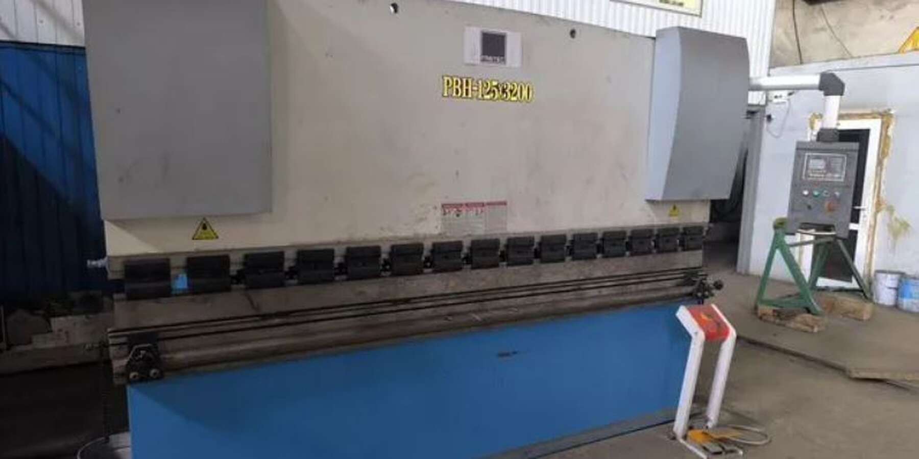 Пресс листогибочный PBH125*3200