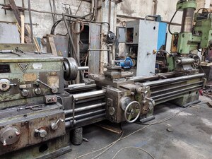 Станок токарно-винторезный 1М63 РМЦ2800