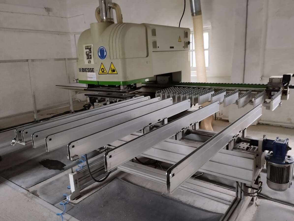 Сверлильно-присадочный центр с ЧПУ Biesse Skipper 100