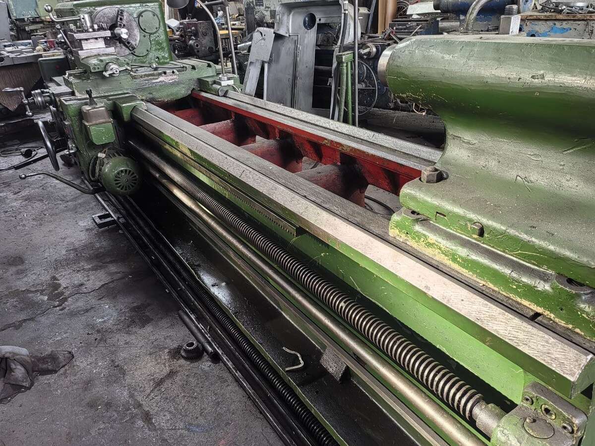 Станок токарно-винторезный 1М63 РМЦ2800