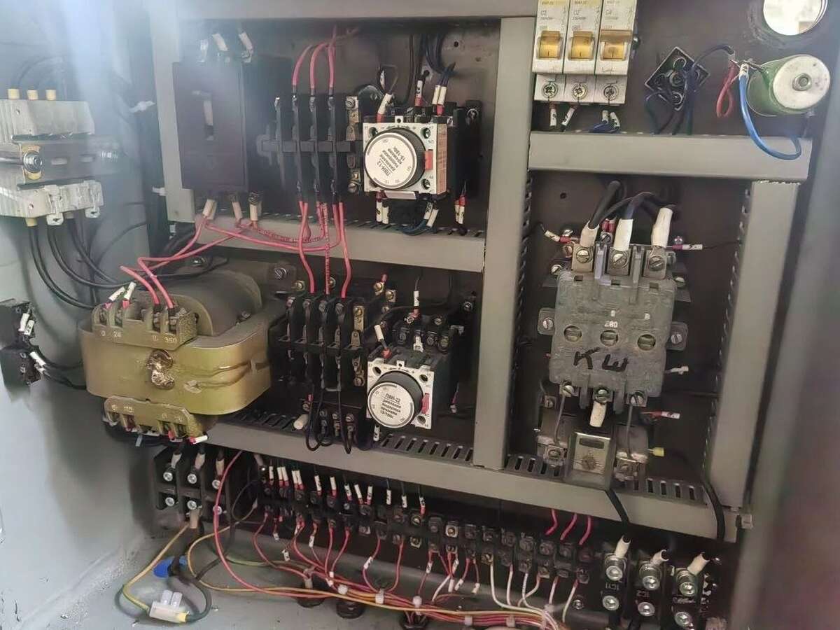 Станок токарно-винторезный 1М63 РМЦ 2800