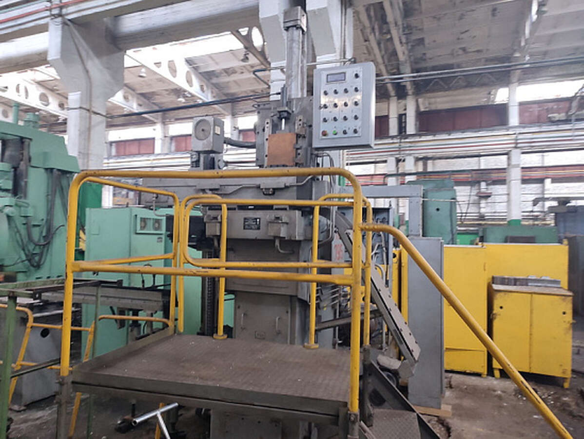 Станок вертикально-протяжной МП7А612-070