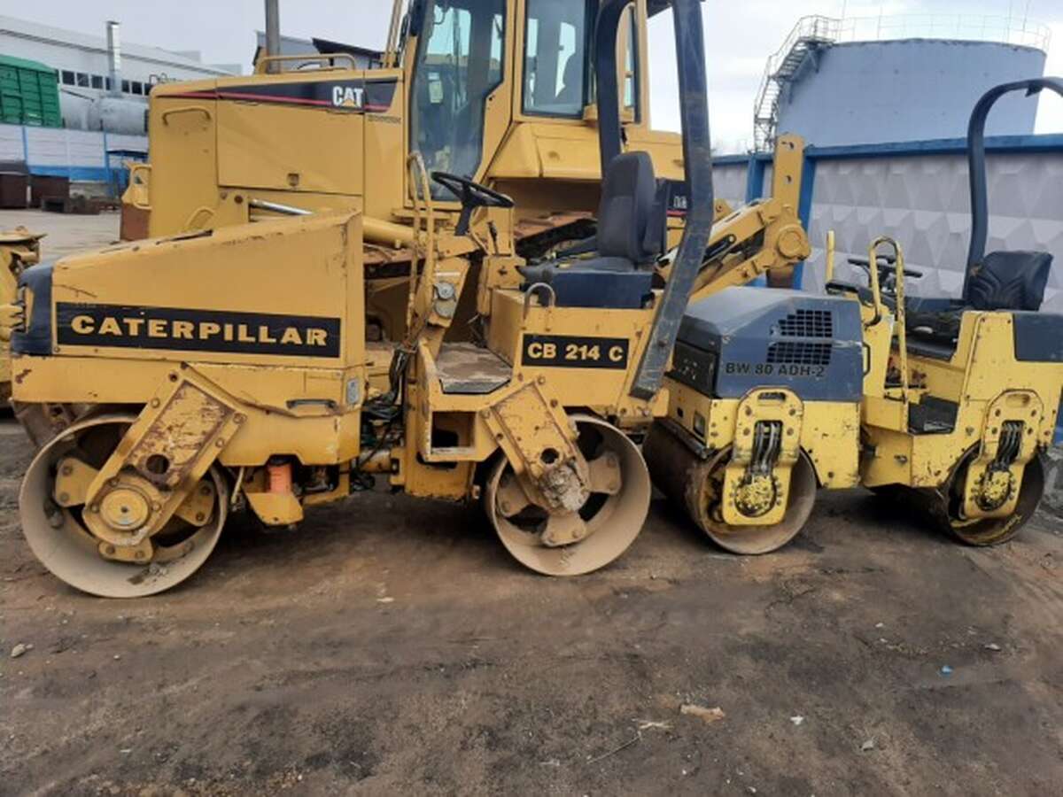 Каток Caterpillar CB 214 С