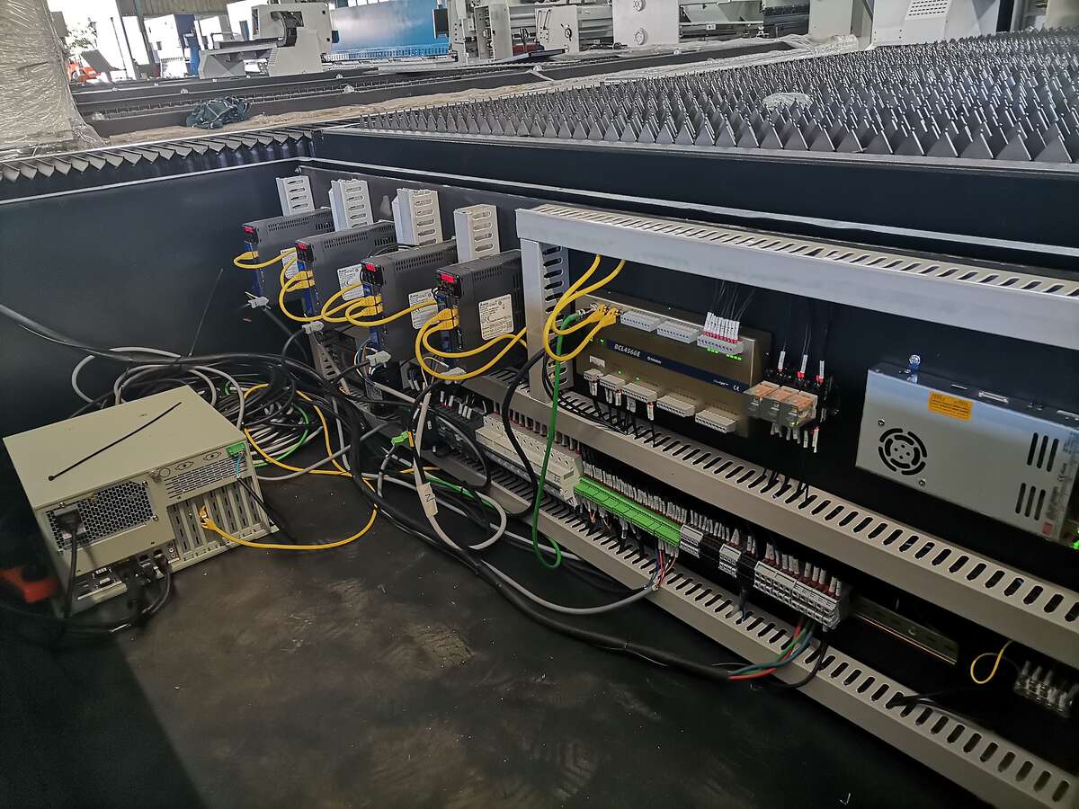 Лазерный станок по металлу MF 3015A - 1500W