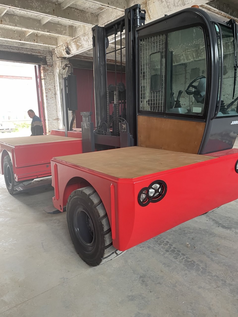 Боковой погрузчик Jumbo JDQ 70/14/45V