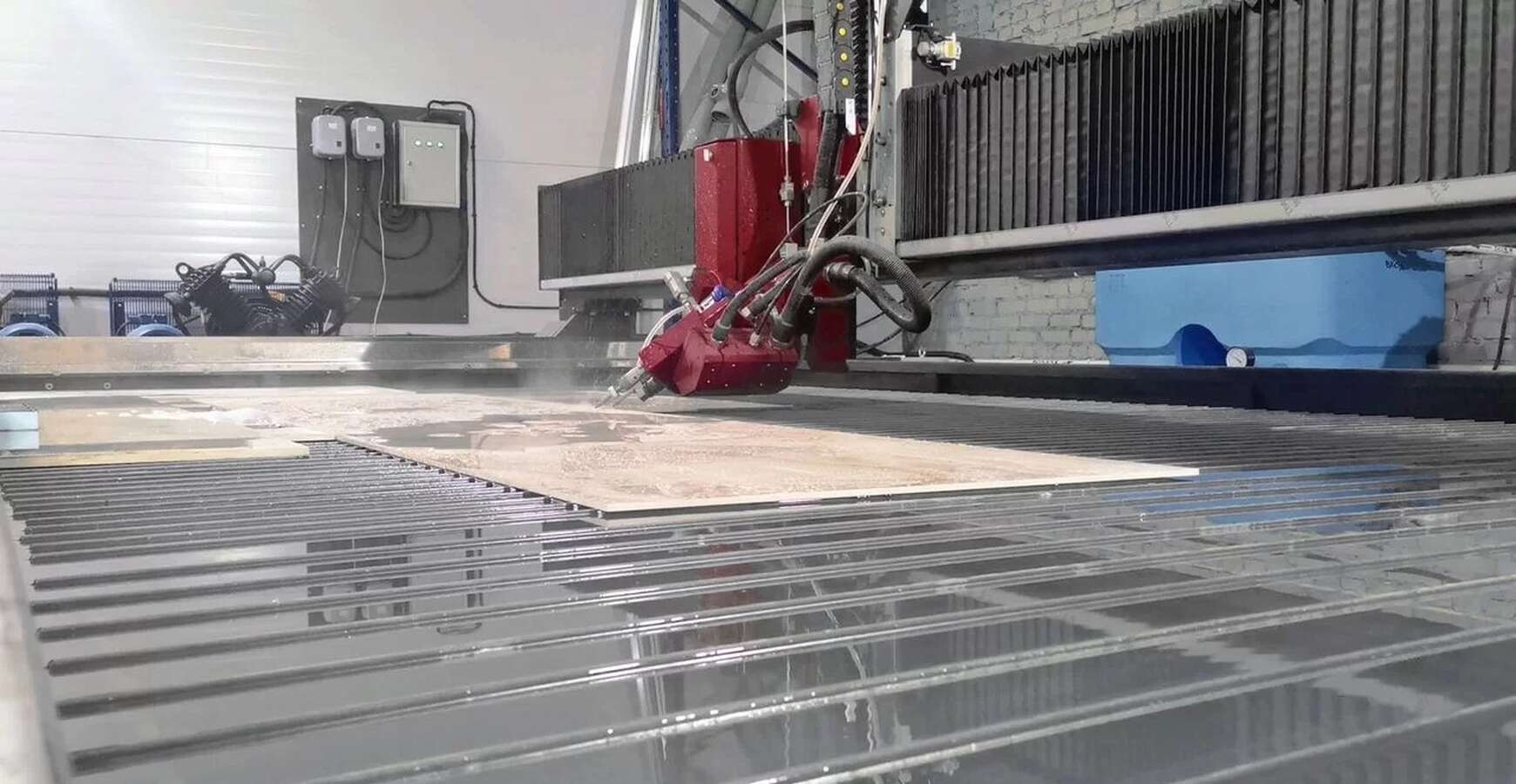 Станок гидроабразивной резки 5-осевой WaterJet