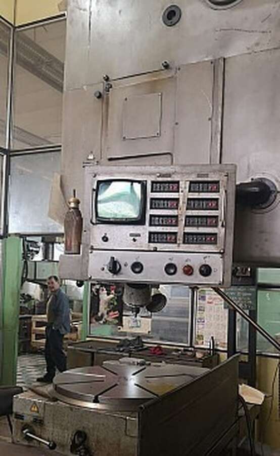Координатно-расточной станок 2Е450АФ1