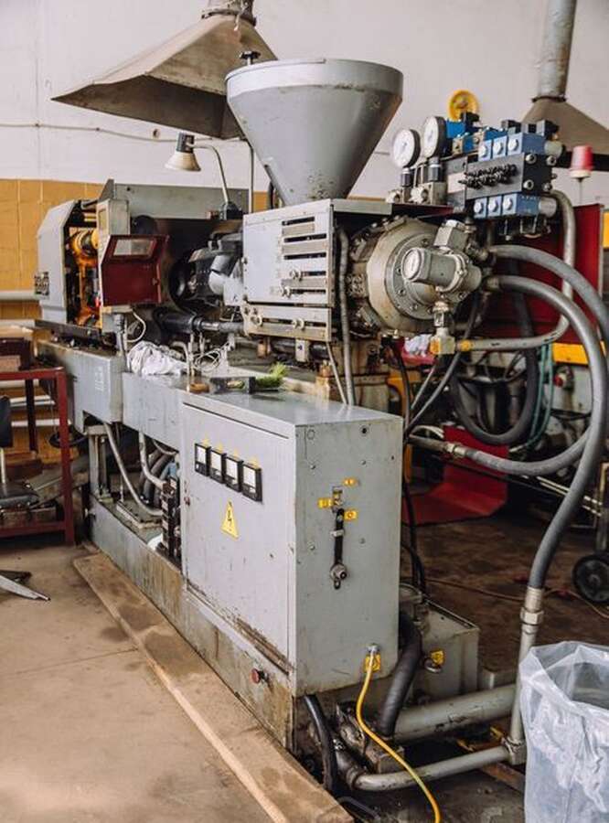 Термопластавтомат ДЕ3132-250Ц1 2007г.в.