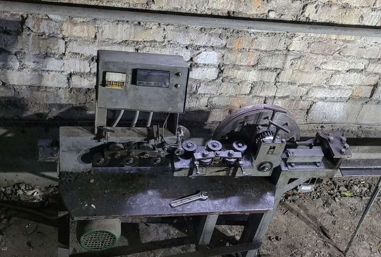 Станок для правки и рубки плющеной ленты