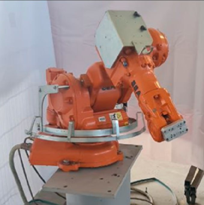 Промышленный робот ABB IRB 140