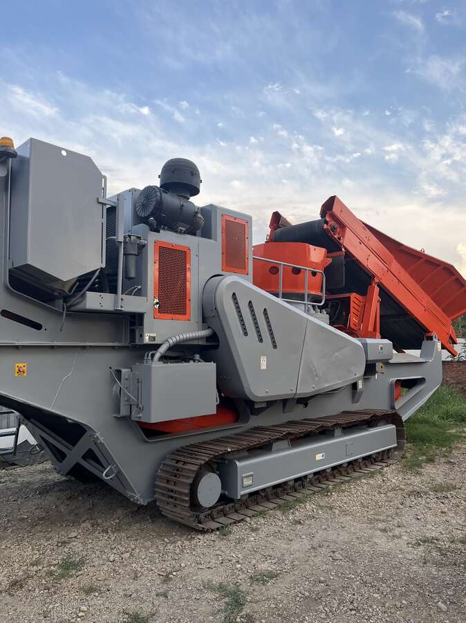 Конусная самоходная дробилка SANDVIK QH 331