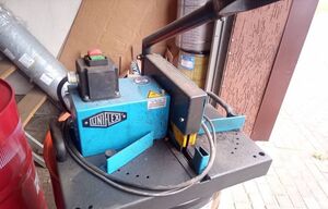 Опрессовочный станок Uniflex HM200
