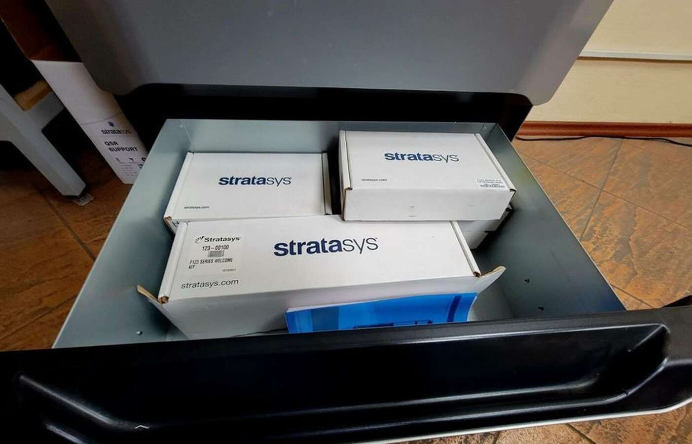 Промышленный 3D-принтер Stratasys F270