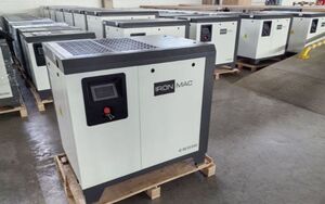 Винтовой компрессор IRONMAC IC 30/10 DIGI