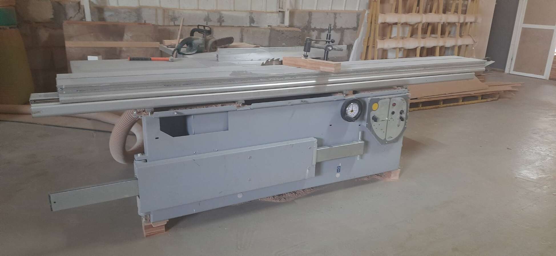 Форматно-раскроечный станок TEMA 3200 Lazzari