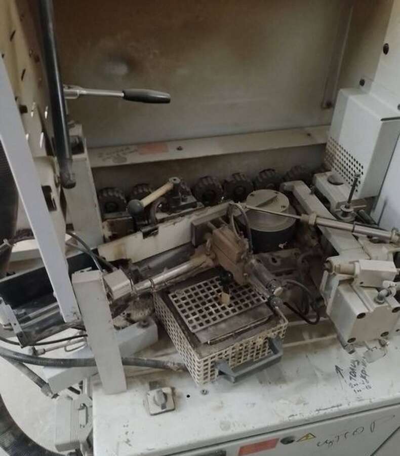 Станок кромкооблицовочный Brandt