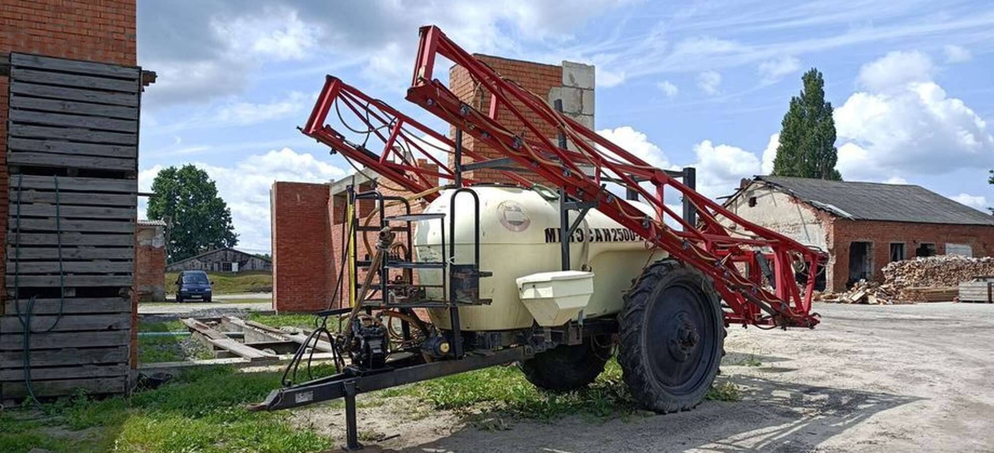 Опрыскиватель Мекосан 2500-24