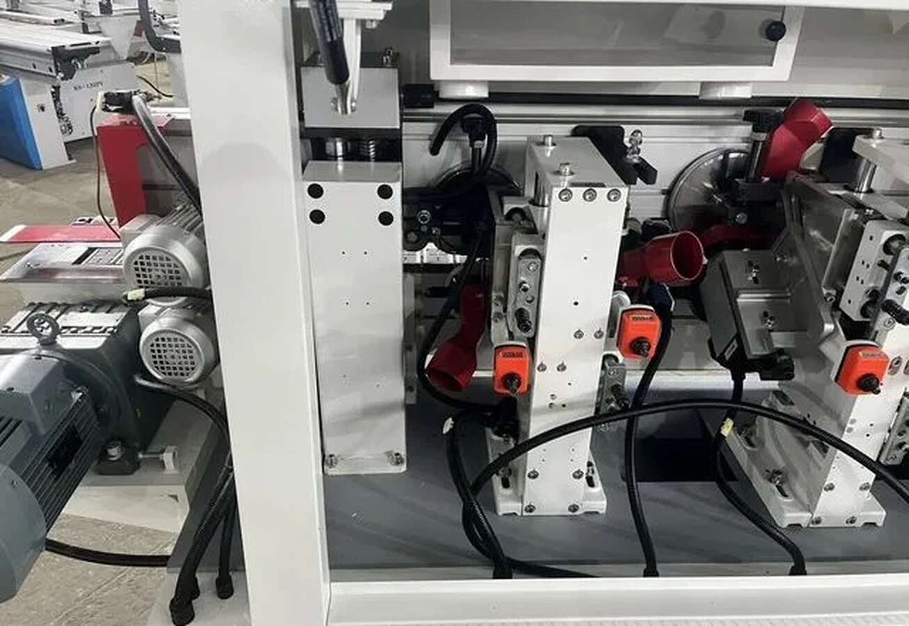 Станок кромкооблицовочный Nanxing NBC 332S