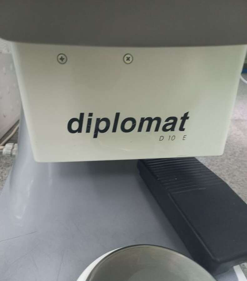 Стоматологическая установка Diplomat  ADEPT DA 111