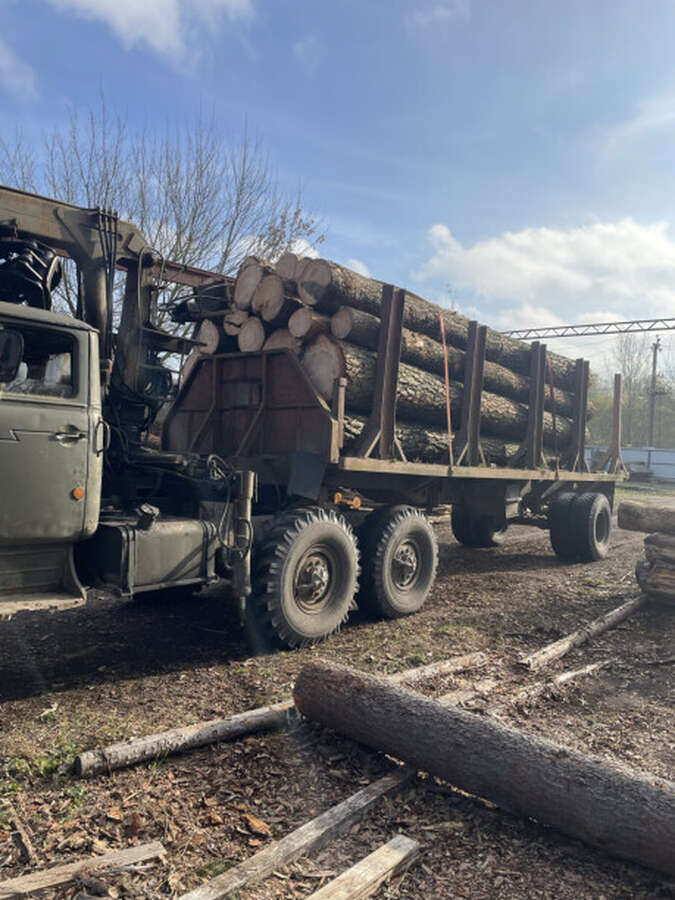 Лесовоз URAL-4320