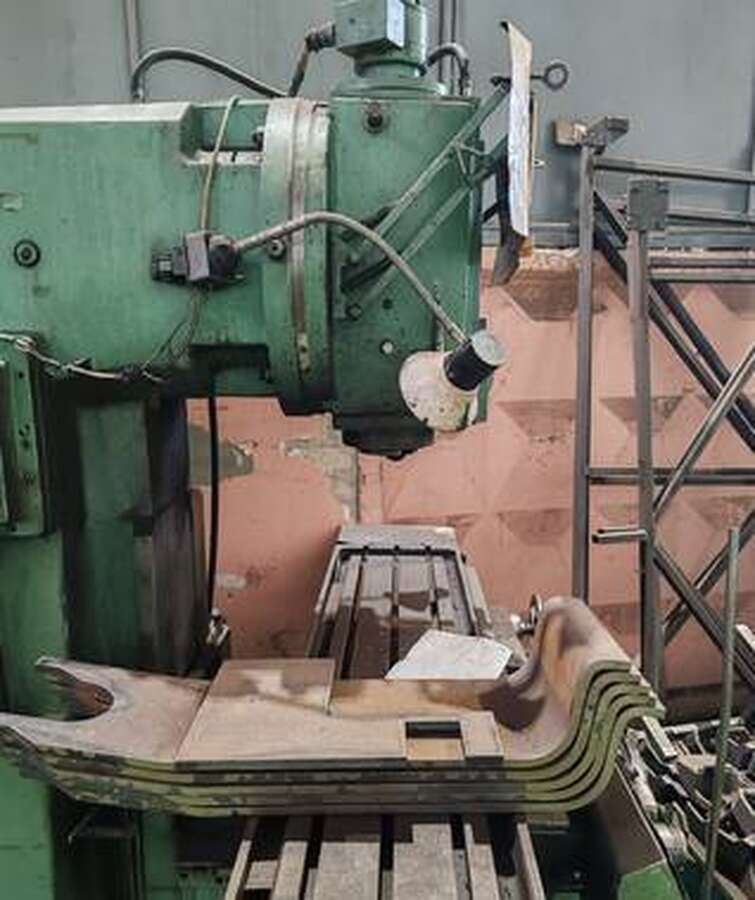 Станок вертикальный консольно-фрезерный 6Т13-29