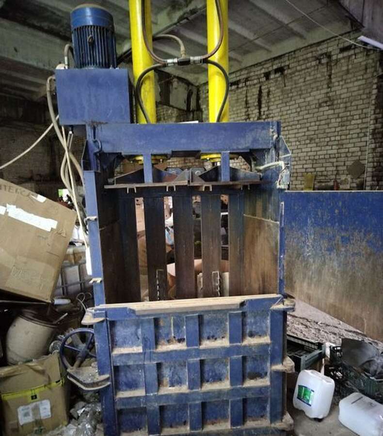 Пресс пакетировочный для макулатуры, 30 тонн