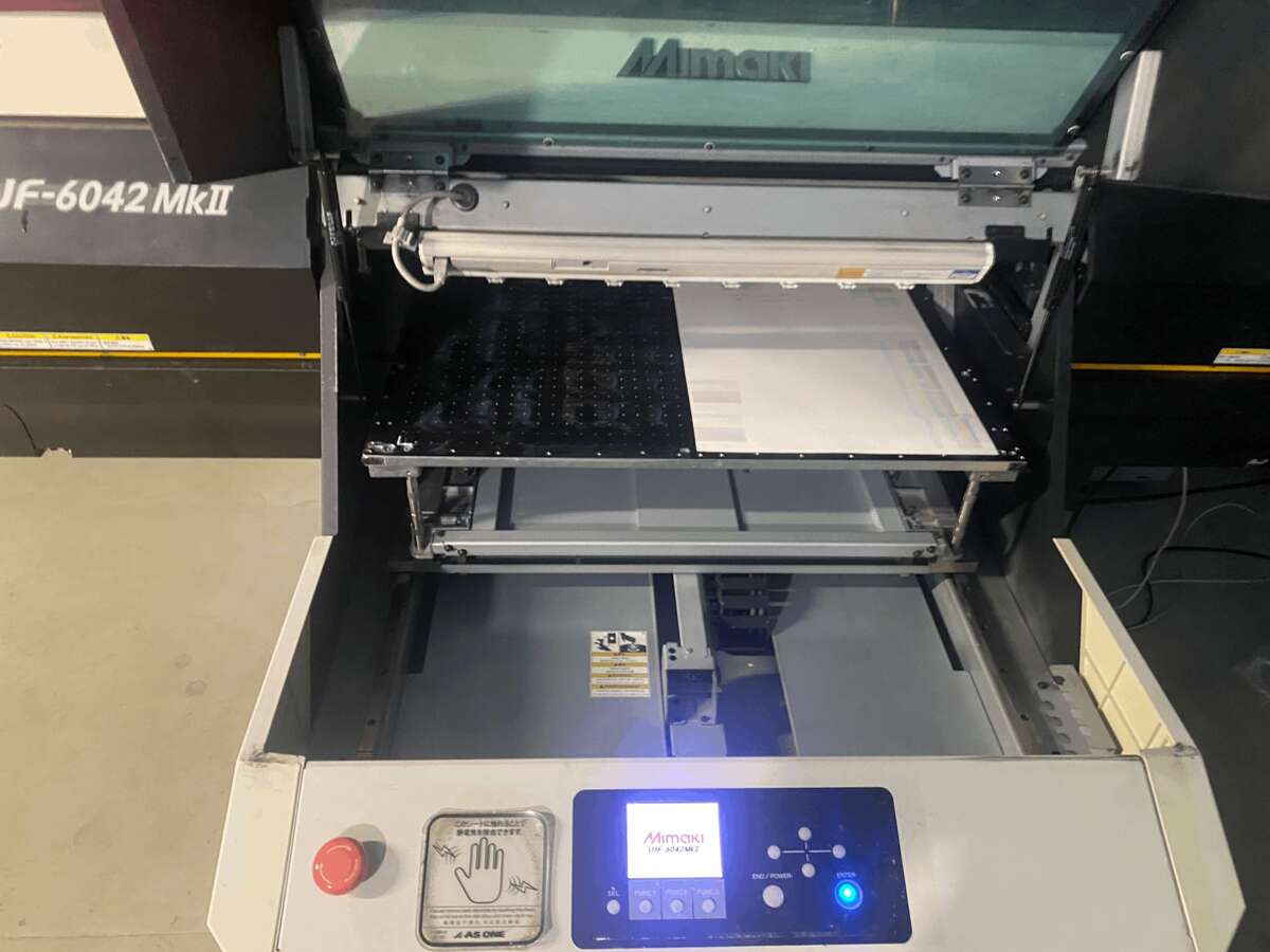 Планшетный принтер Mimaki UJF 6042 MK2 Япония