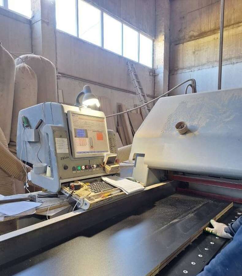 Раскроечный центр Biesse Selco EB 120 2006г.в.