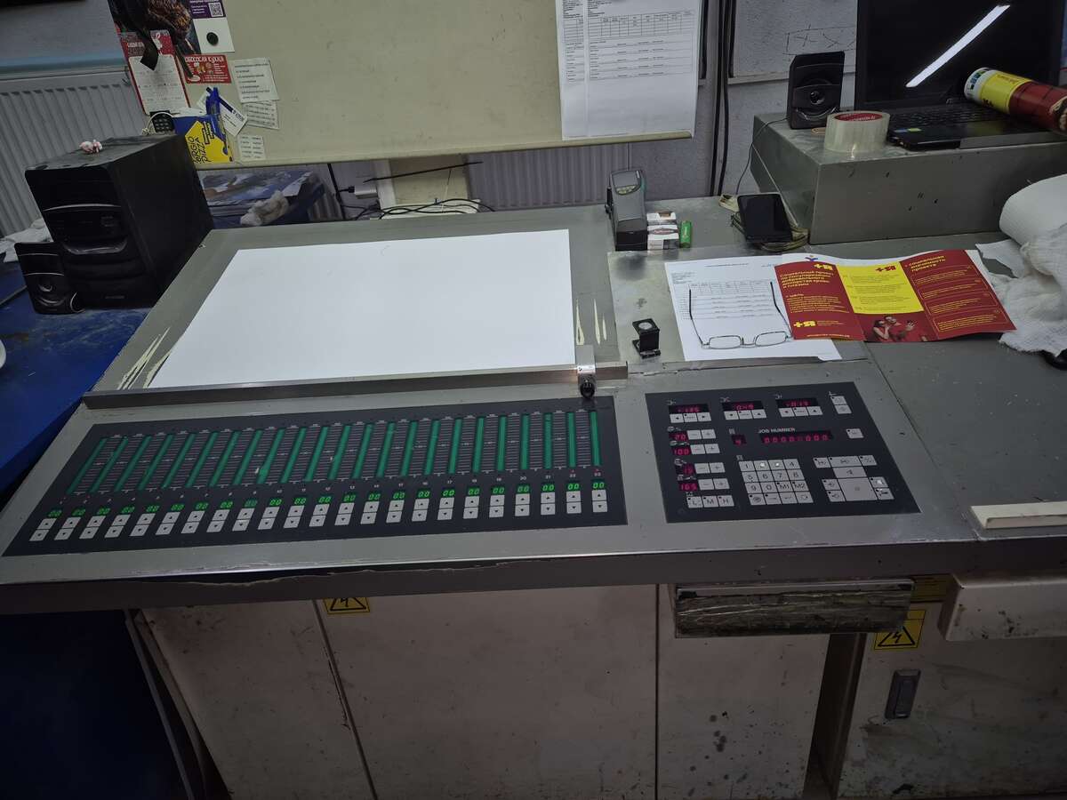 Офсетная печатная машина Komori lithrone L-528