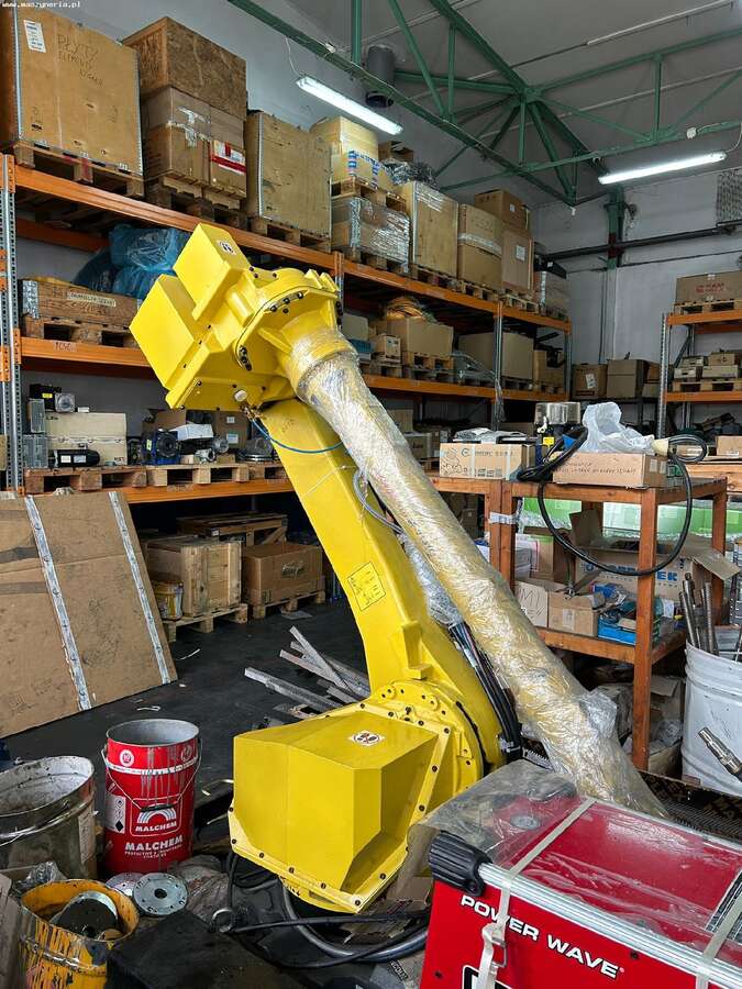 Роботизированная сварочная станция FANUC M-710iC