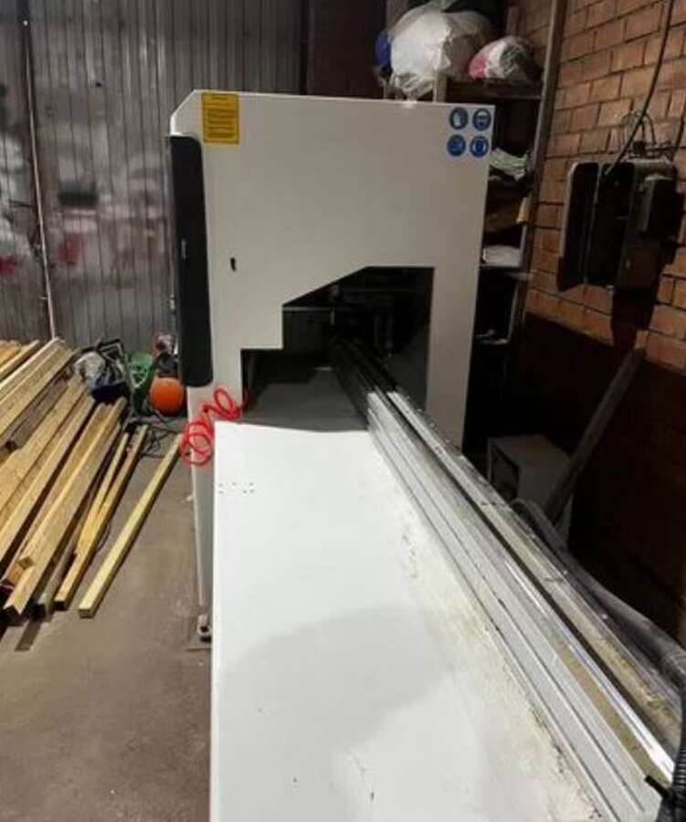 Торцовочный станок EcoWood MasterCut 250/6,3