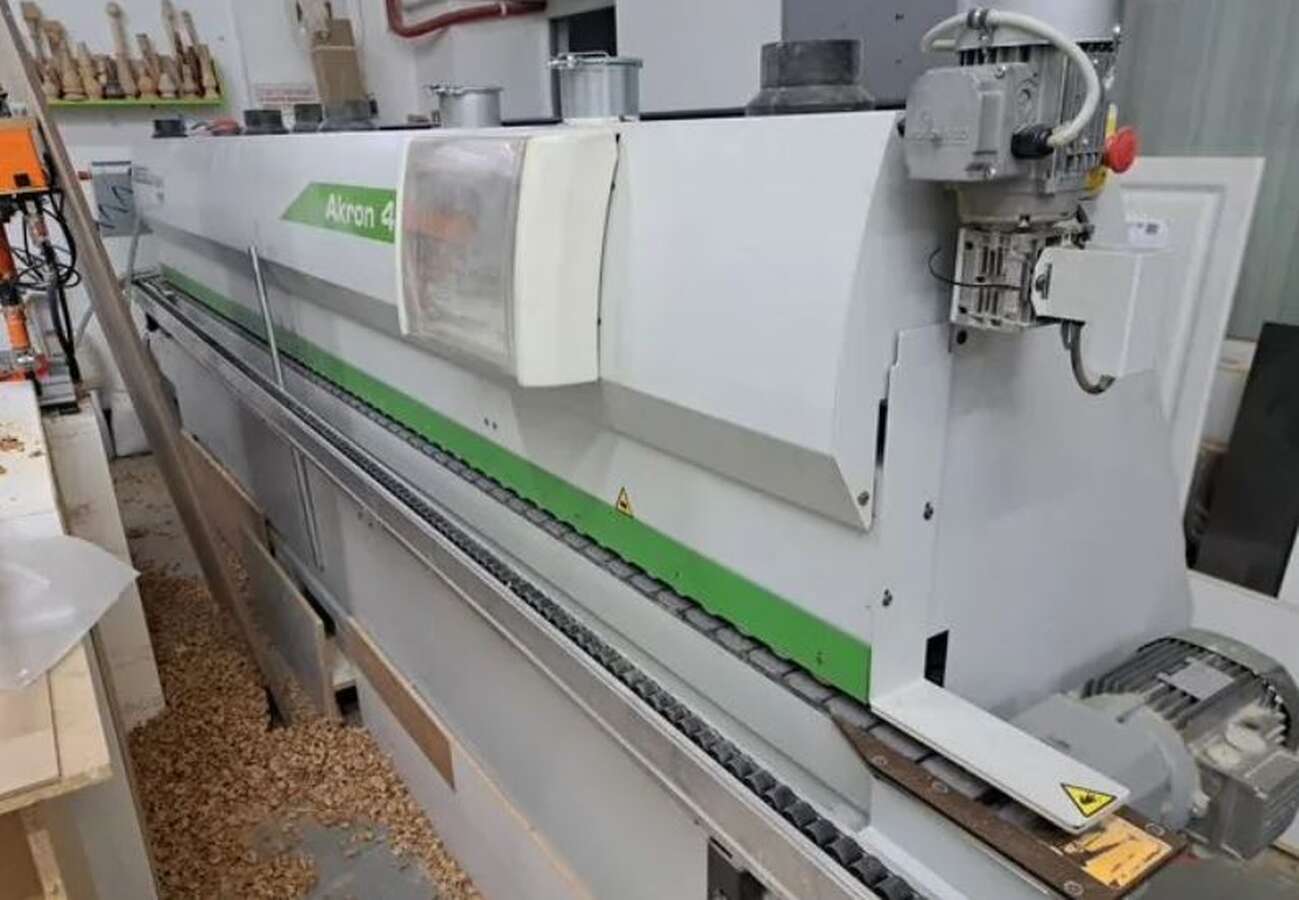 Станок кромкооблицовочный Biesse Akron 440