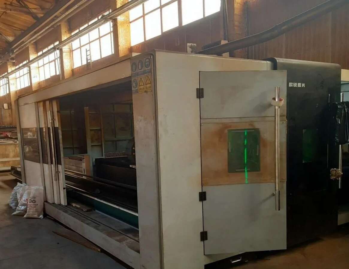 Оптоволоконный лазерный станок OR-PH3015T6