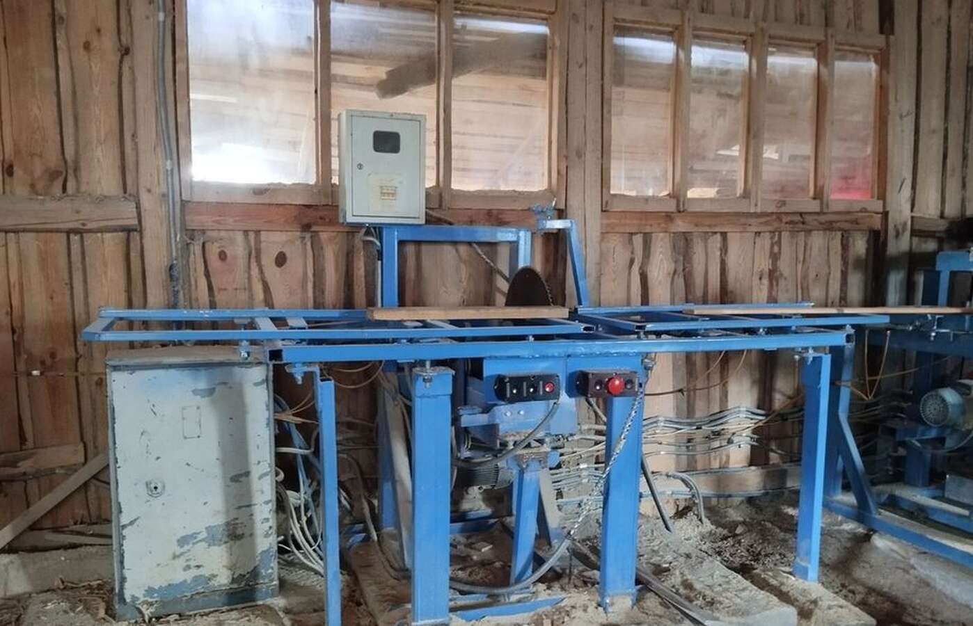 Линия для производства срубов из профил. бруса