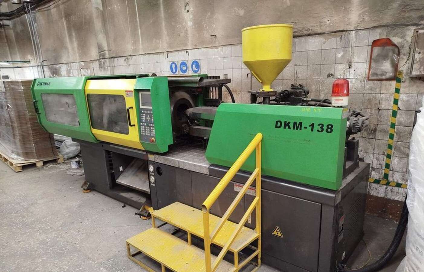 Термопластавтомат DKM138
