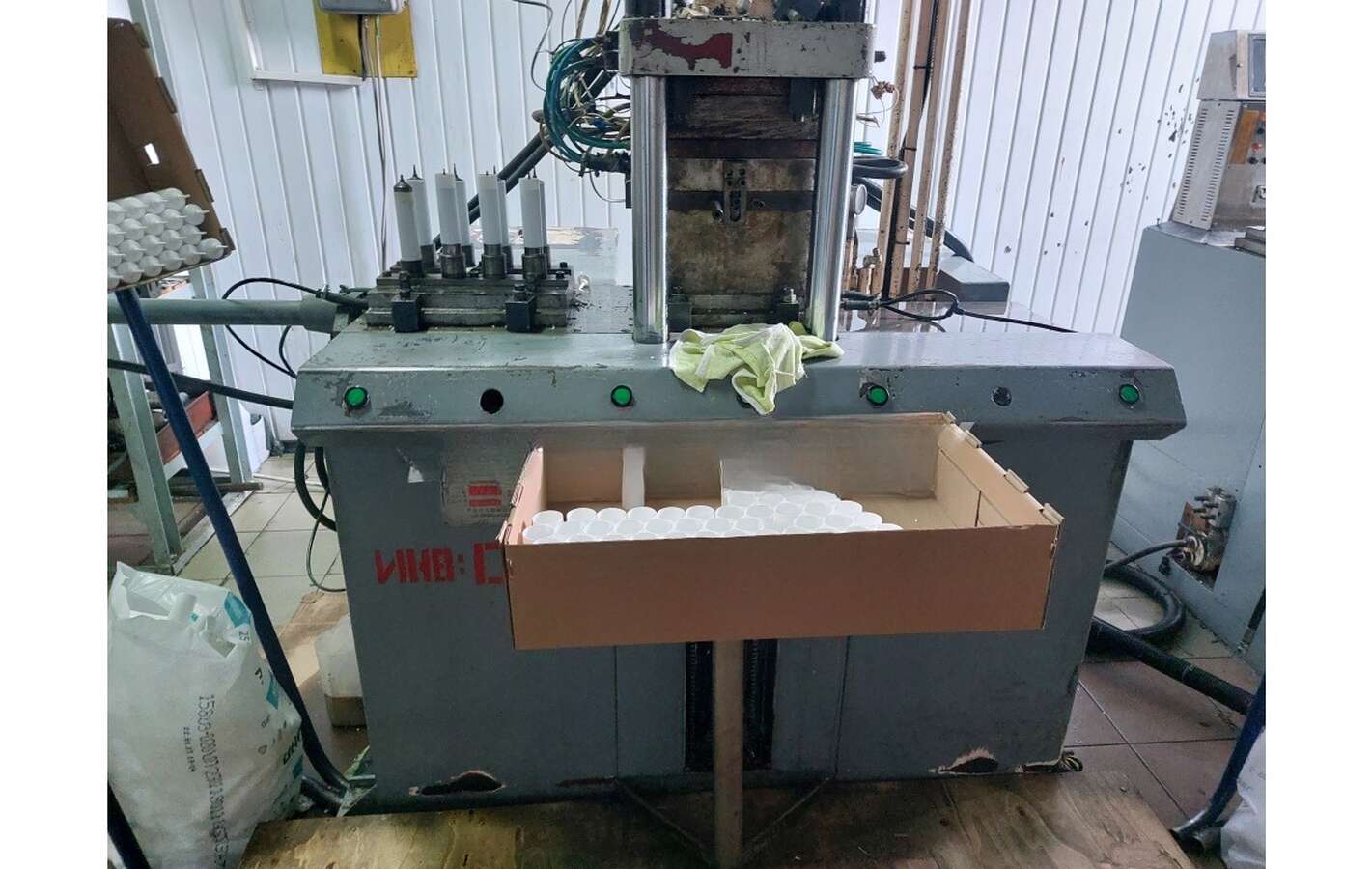 Термопластавтомат с горячим литником SIM-30-HP