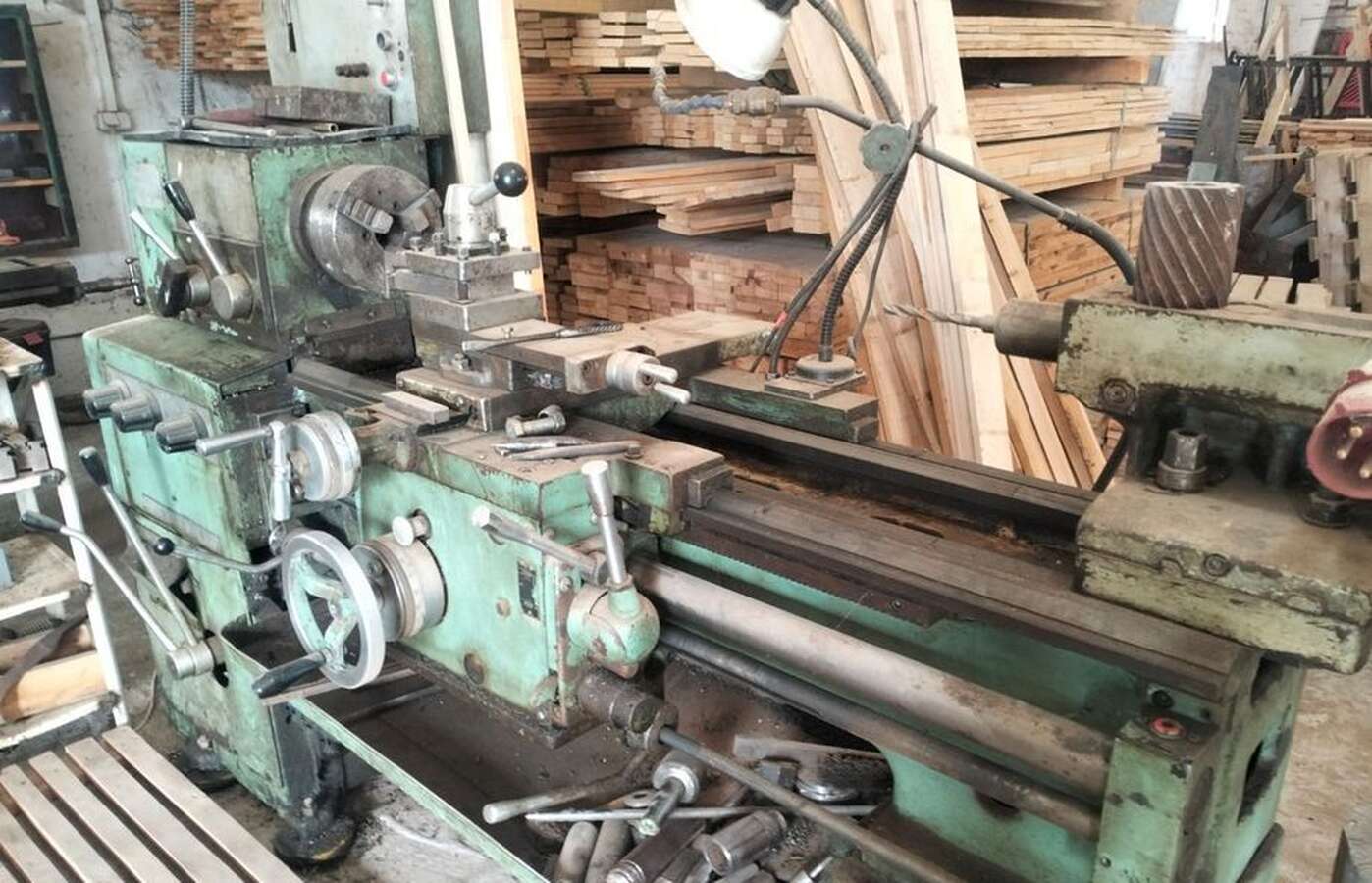 Станок токарно-винторезный ИТ-1М