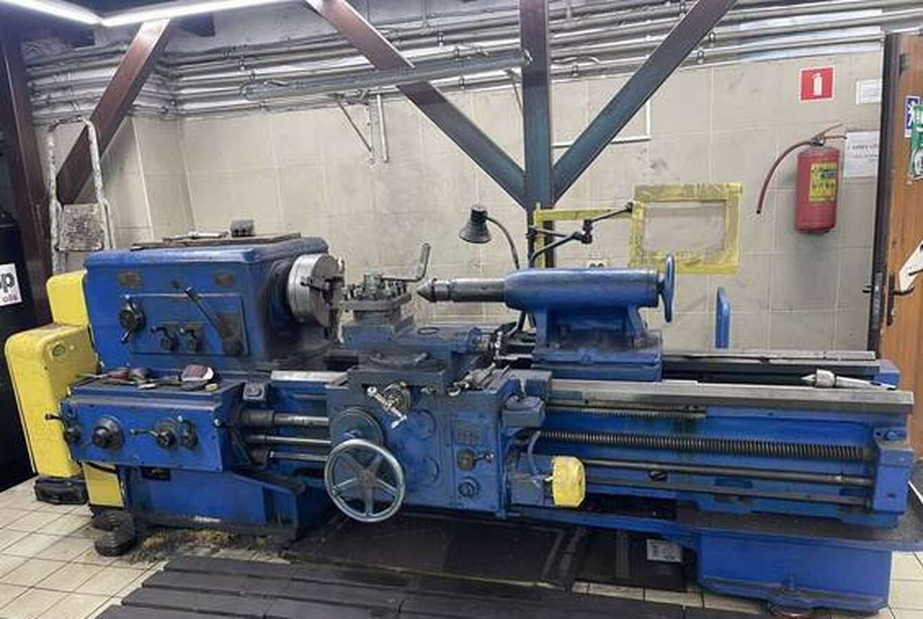 Токарно-винторезный станок ДИП-300