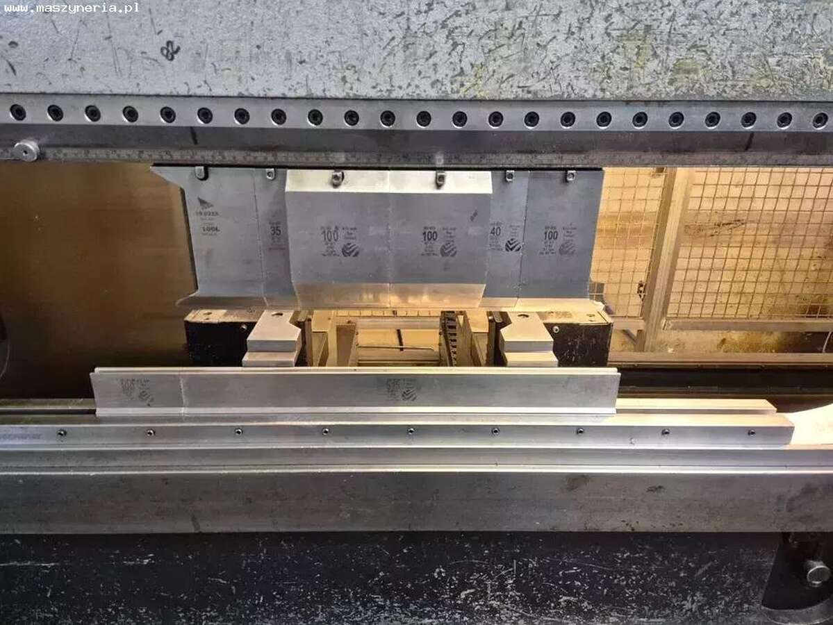 Листогибочный пресс с ЧПУ DARLEY EHP-L 110 31/25