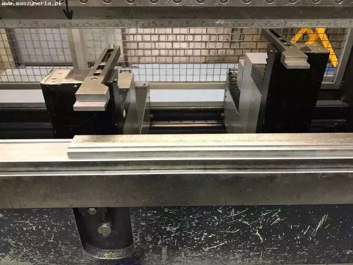 Листогибочный пресс с ЧПУ DARLEY EHP-L 110 31/25