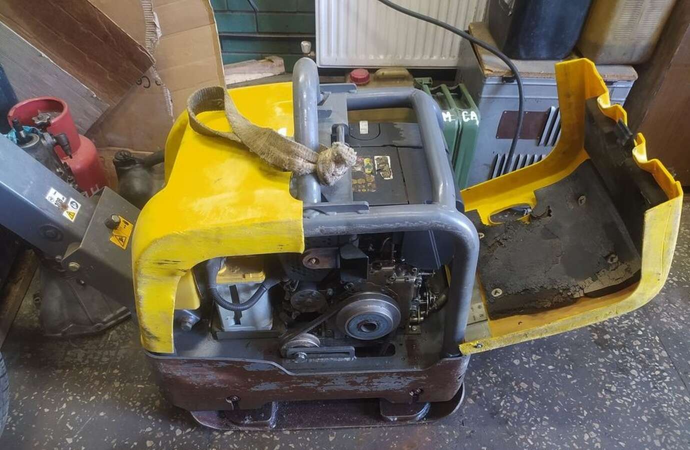 Виброплита Atlas Copco LG300