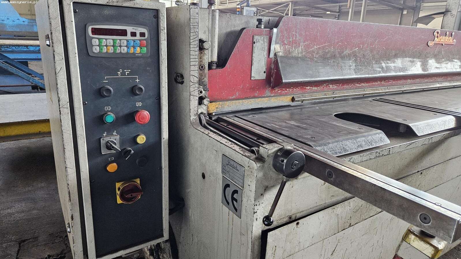 Гильотинные ножницы BAYKAL RGS 3150x3