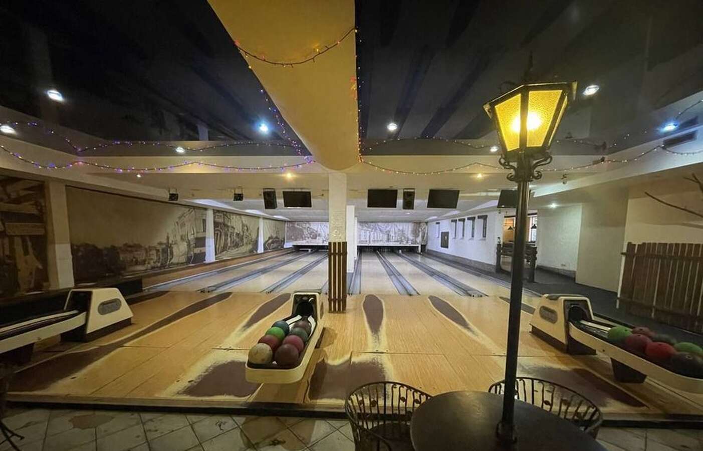 Боулинг Brunswick 6 дорожек