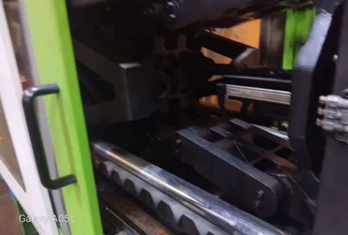 Термопластавтоматы Titan и Plastic Machiner