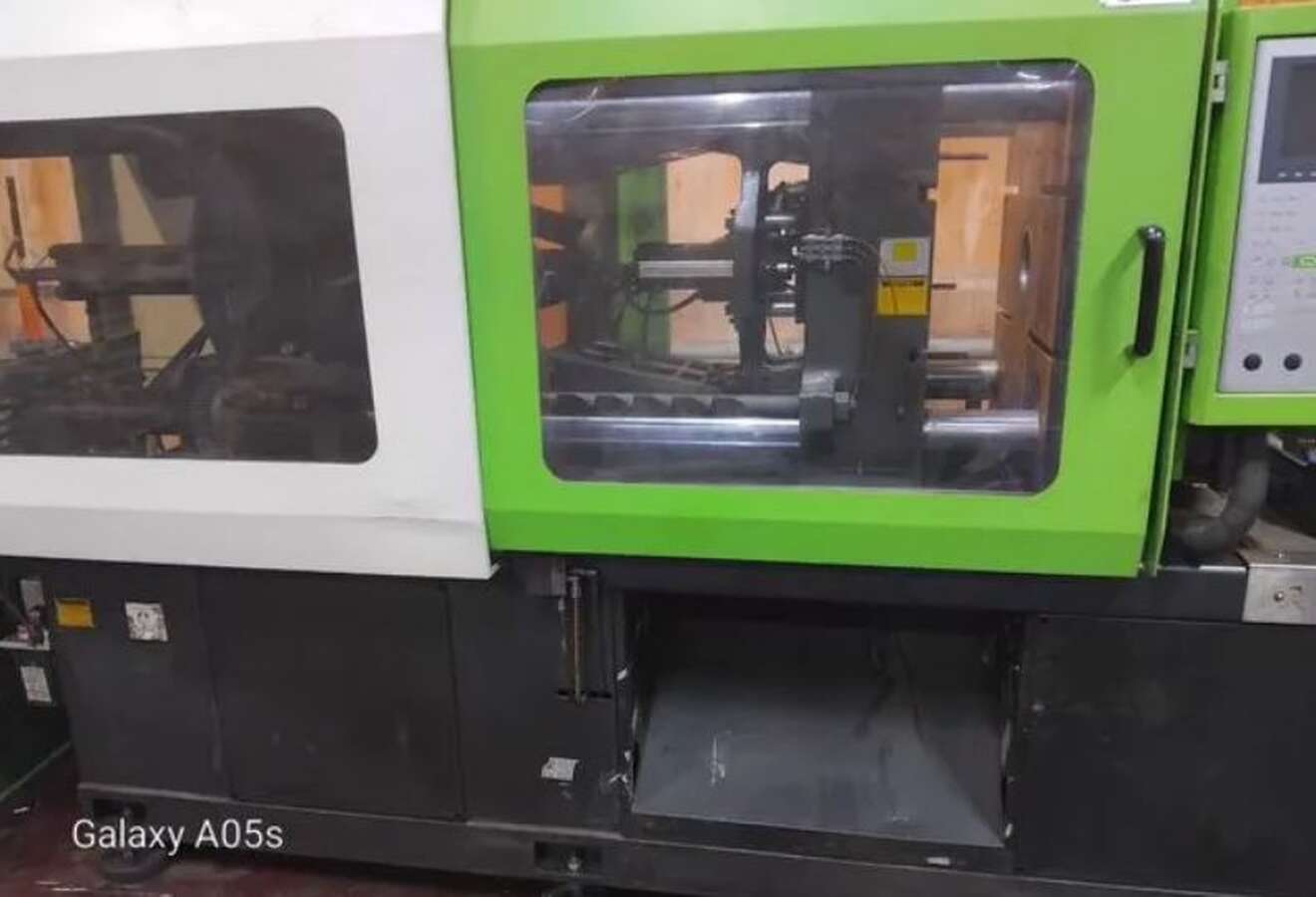 Термопластавтоматы Titan и Plastic Machiner
