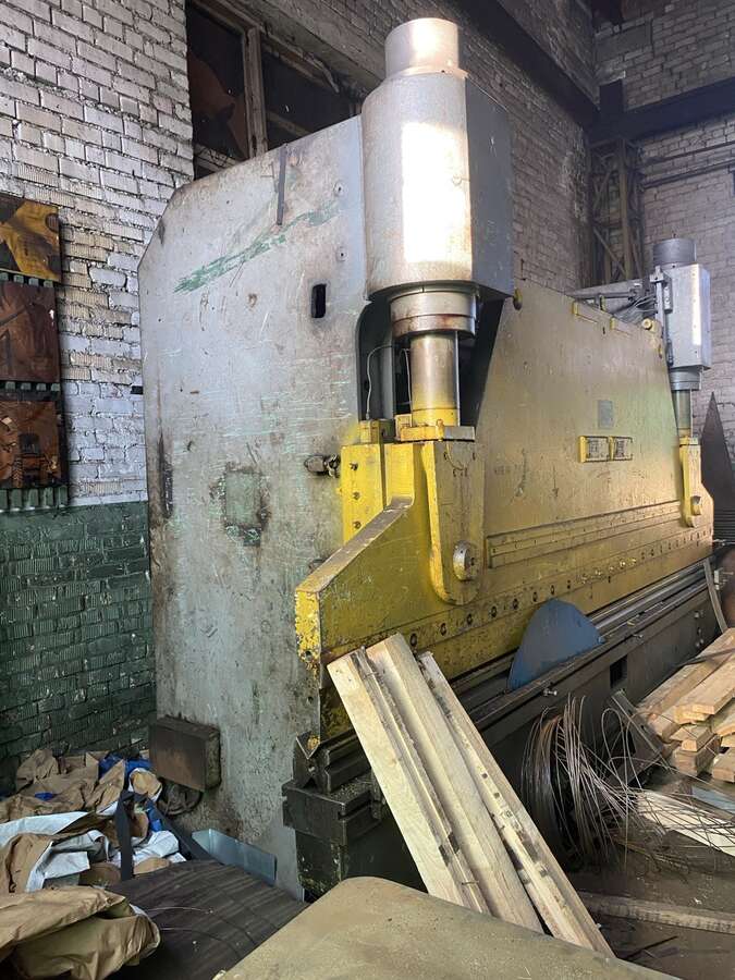 Листогибочный пресс И1432А 160 тонн усилие