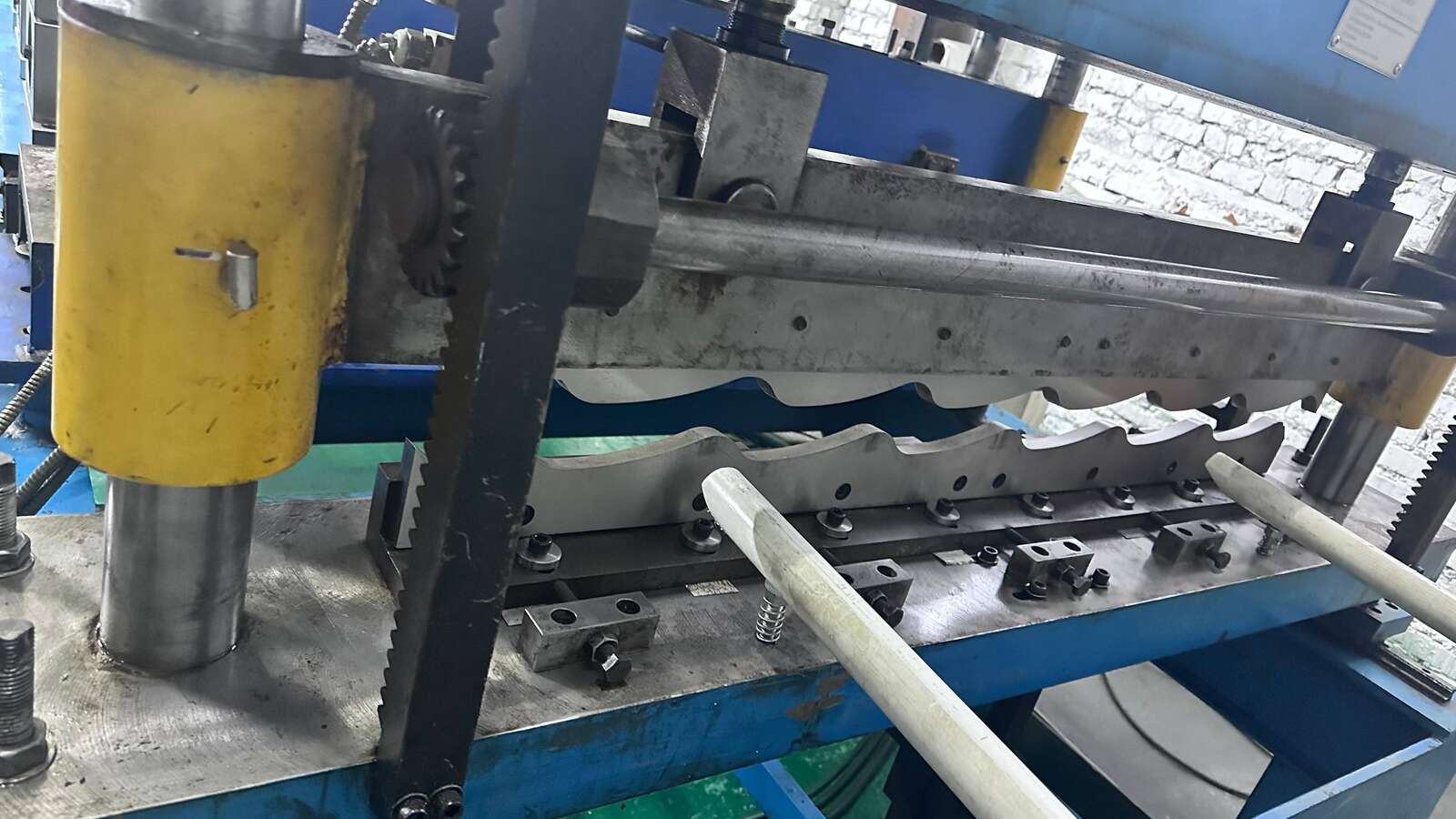 Линия для производства металлочерепицы Монтеррей