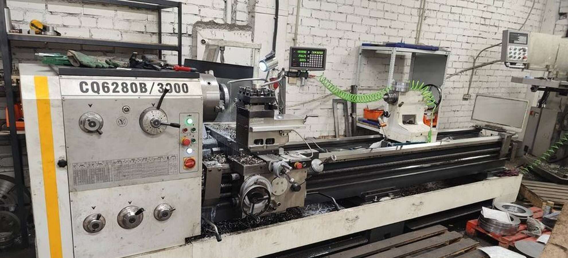Станок токарно-винторезный CQ6280B/3000