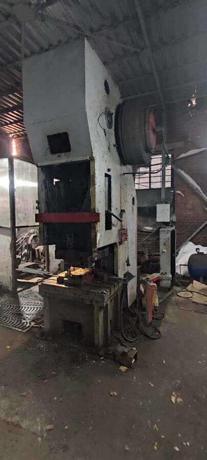 Пресс кривошипный, 160 тонн
