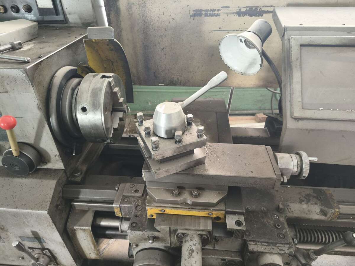 Станок токарно-винторезный МК6056